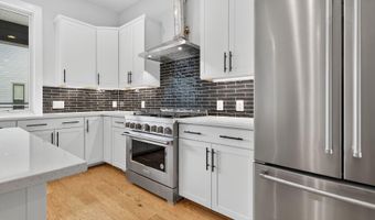 7027 RENITA Ln, Bethesda, MD 20817