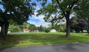 3 RD St, Beaver, WV 25813