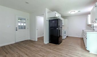 218 Hunters Run Dr, Benton, AR 72015