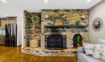 48124 268th St, Brandon, SD 57005
