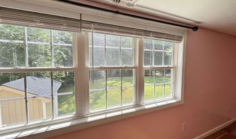 19 Deerwood Dr B, Amherst, NH 03031