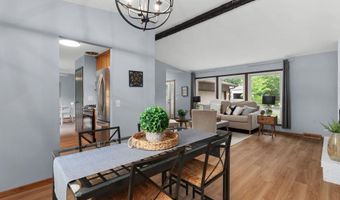 29 Pilgrim Cir, Madison, WI 53711