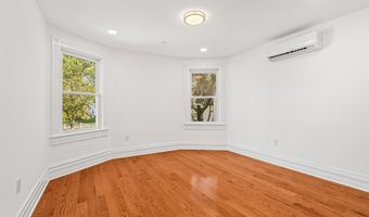 73 3rd Ave C, Atlantic Highlands, NJ 07716