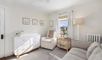 35 Hall Ave, Newport, RI 02840