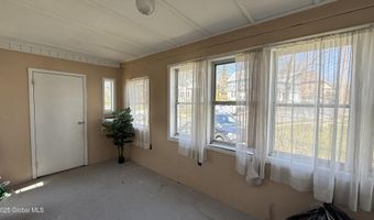 3 Hayes Pl, Amsterdam, NY 12010