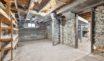 1015 E ELDORADO St, Appleton, WI 54911