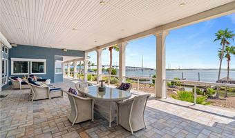 134 Bay Harbor Dr, Aransas Pass, TX 78336