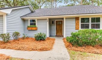 10 Chesterfield Lake Dr, Beaufort, SC 29906