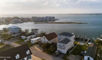 241 Moonlight Dr, Atlantic Beach, NC 28512