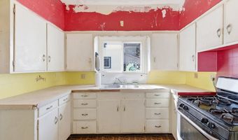 214 4th St, Ashland, OH 44805