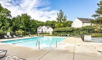 1852 Valleywood Dr, Avon, IN 46123