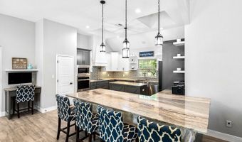 156 Crescent Rdg, Adkins, TX 78101