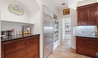 8004 SPLIT OAK Dr, Bethesda, MD 20817