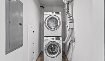 1001 Queen St 2412, Honolulu, HI 96814