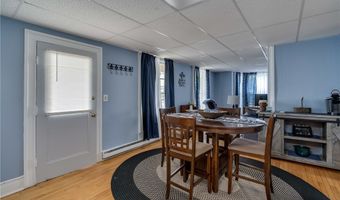 16 Bethune St, Alexandria Bay, NY 13607
