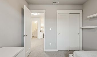 2561 NE Purcell Blvd, Bend, OR 97701