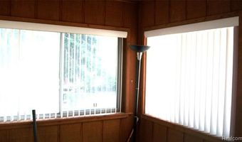 6528 Winona St, Allen Park, MI 48101
