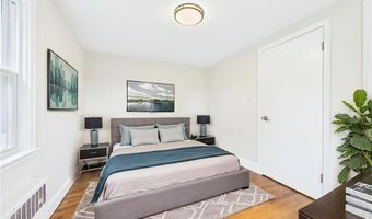 28 Eden Crest Dr, Cranston, RI 02920