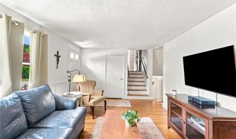181 Brookside Dr, North Kingstown, RI 02852