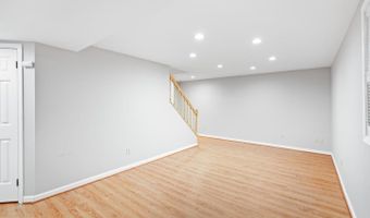 34 N GARFIELD St, Arlington, VA 22201