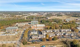 1114 S COLLEGE St, Auburn, AL 36830