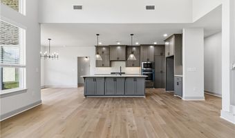 1041 Whistler St, Bentonville, AR 72713