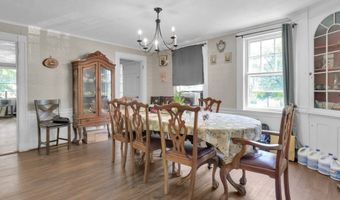 76 Union St, Barre, MA 01005