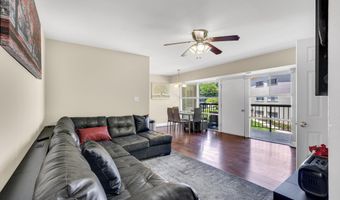 4943 AMERICANA Dr D-102, Annandale, VA 22003