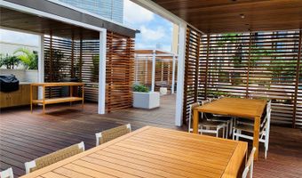 987 Queen St 1303, Honolulu, HI 96814