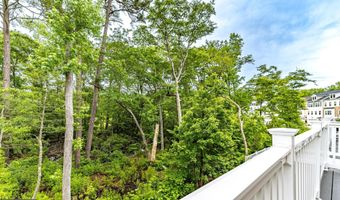 12428 SEA OAKS Ln 4, Berlin, MD 21811