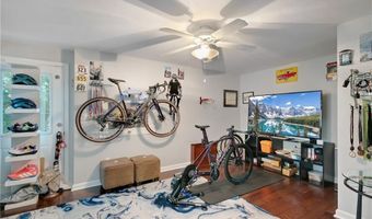 813 Lakeshore Dr, Berkeley Lake, GA 30096