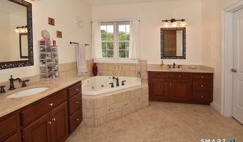 5 Biltmore Ct, Avon, CT 06001