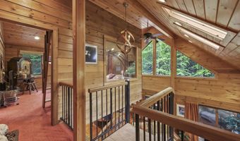 236 Surriner Rd, Becket, MA 01223