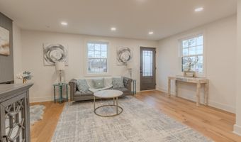 3107 MOSBY St, Alexandria, VA 22305
