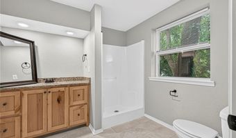 702 9th St, Barling, AR 72923