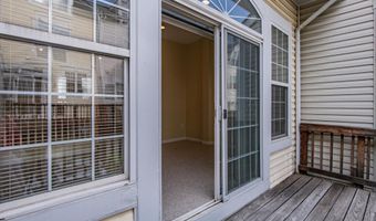 5832 COWLING Ct, Alexandria, VA 22304