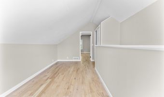 110 Minturn Rd, Bridgeport, CT 06606