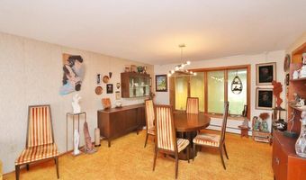 16 Hempstead Ave, Bangor, ME 04401