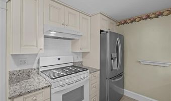 157 Schuyler Ave, East Providence, RI 02914