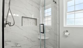 6613 10TH St A2, Alexandria, VA 22307