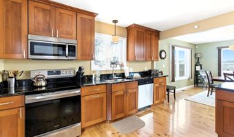 87 Glade Cir, Campton, NH 03223