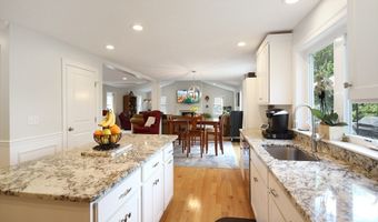 585 Chestnut St, Ashland, MA 01721