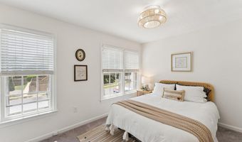 6316 CHIMNEY WOOD Ct, Alexandria, VA 22306