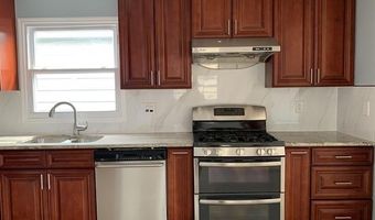 33 E 51ST St 2, Bayonne, NJ 07002