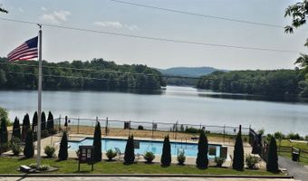 13 N Shore Dr, Barnstead, NH 03225