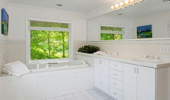 58 Knollwood Ln, Darien, CT 06820