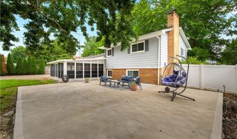 13795 Overcrest St NE, Alliance, OH 44601