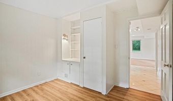 5904 LENOX Rd, Bethesda, MD 20817