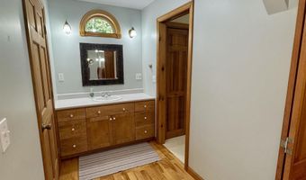 170 Sunrise Ave, Barton, VT 05822