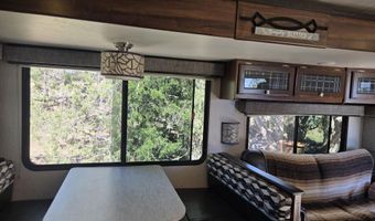 13 W Couchman Trl, Ash Fork, AZ 86320